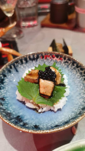 Opinii despre Hut Dining Buffet în Kuala Lumpur - Gastronomi dan perhotelan