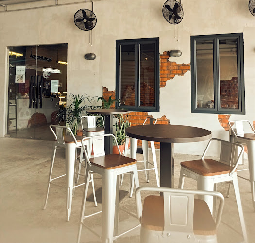 Cup&Mug Cafe - Gastronomi dan perhotelan