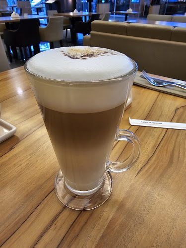 Opinii despre Molten Chocolate Cafe Dataran Pahlawan în Melaka - Gastronomi dan perhotelan