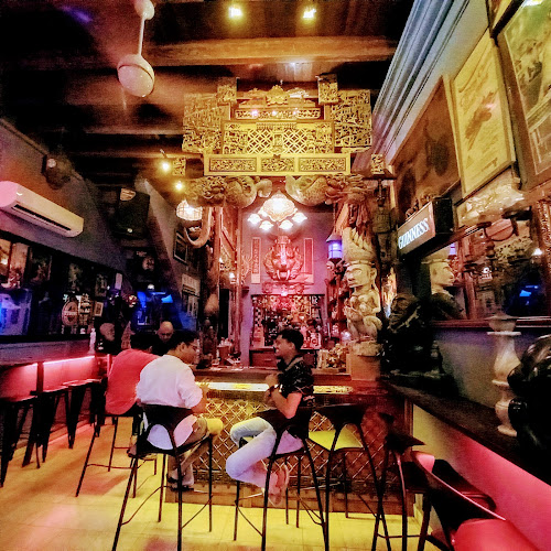 Junk Cafe - Gastronomi dan perhotelan