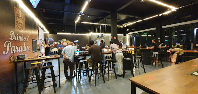 Drinkers' Paradise Bar & Bistro