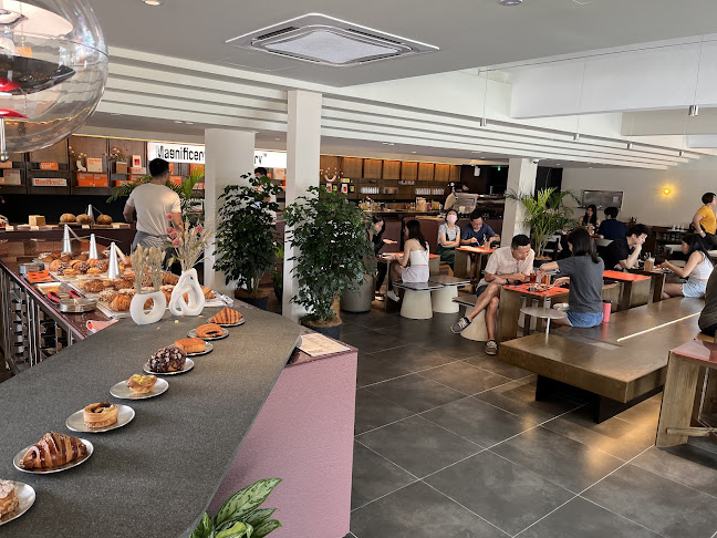 Magnificent Park Bakery - Gastronomi dan perhotelan