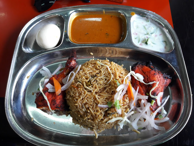 Sri Ananda Bahwan - Gastronomi dan perhotelan