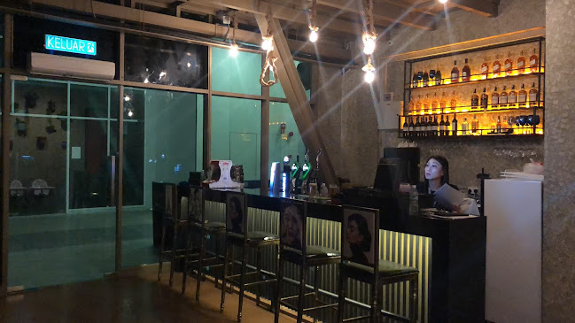 T1 Bundusan - Gastronomi dan perhotelan