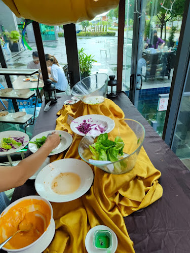 Reef Cafe@D'Wharf Hotel - Gastronomi dan perhotelan