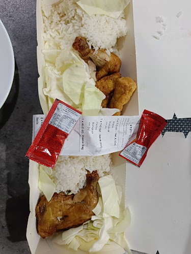 Ayam Gepuk Pak Gembus - Gastronomi dan perhotelan