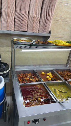 Comentarii opinii despre Al-Baik Di Bistro Restaurant