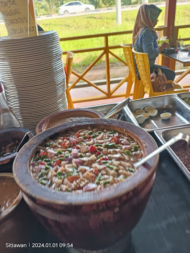 Ikan Bakar Kepoi Kepoi Rumah Kuning - Gastronomi dan perhotelan