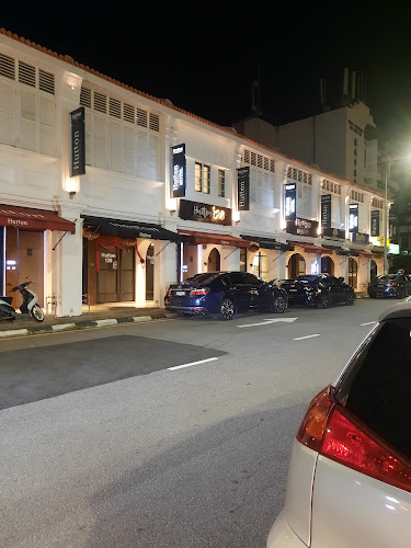 Comentarii opinii despre Liga Maju Nasi Dalca Ayam Negro