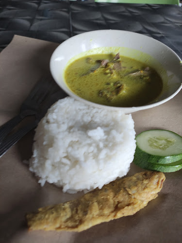 Gerai Nasi Kukus Kak Ema - Gastronomi dan perhotelan