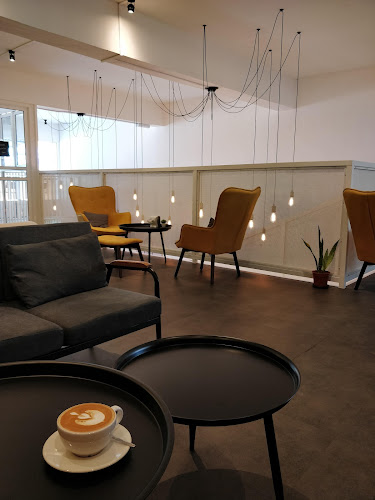 Meet Coffee Cafe - Gastronomi dan perhotelan