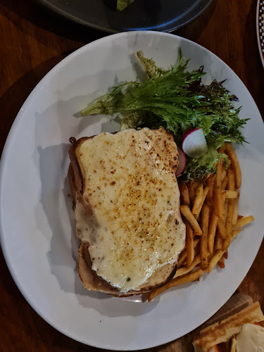 Opinii despre Frisky Goat Bakery Cafe în Kuala Lumpur - Gastronomi dan perhotelan