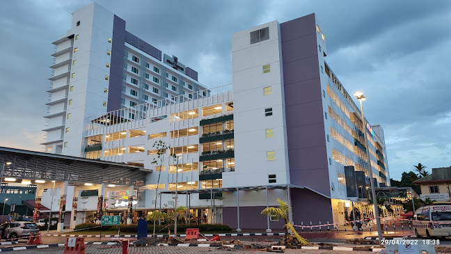 SERAPI FOOD VILLAGE @ SGH - Kuching