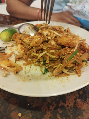 Opinii despre Phad Thai Restaurant în Subang Jaya - Gastronomi dan perhotelan