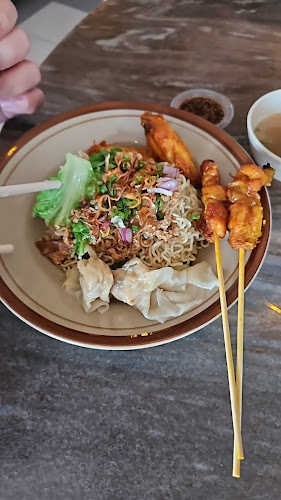 78, Jalan Dato, Lutong, 98000 Miri, Sarawak