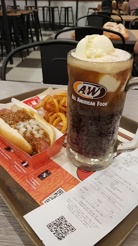 Opinii despre A&W 1st Avenue în George Town - Gastronomi dan perhotelan