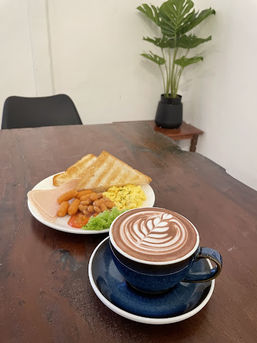 Ausemist Coffee Cafe