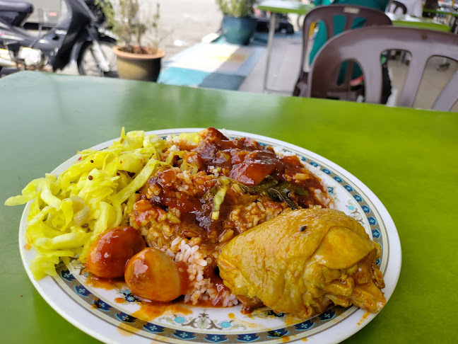 RESTORAN KARI KEPALA IKAN SALIM (DESA AMAN) - Lahat