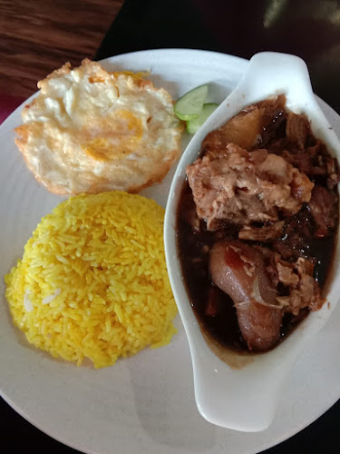 818 Cafe & Hair Studio - Gastronomi dan perhotelan