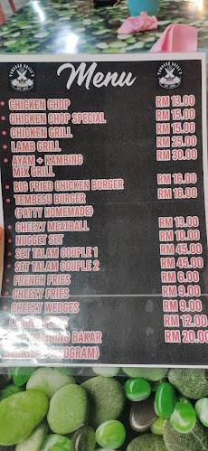 Opinii despre Tembesu Cafe în Chukai - Gastronomi dan perhotelan