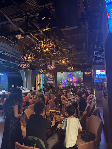 LAVO - Gastronomi dan perhotelan