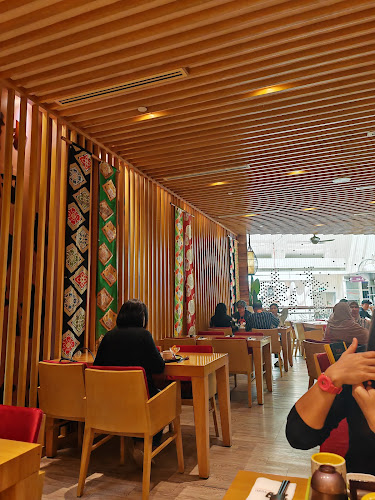 Suria KLCC Lot 412, 4th Floor Ramlee Mall, City Centre, 50088 Kuala Lumpur