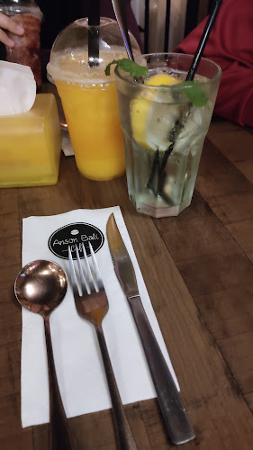 Opinii despre Bali Bali Cafe în Teluk Intan - Gastronomi dan perhotelan