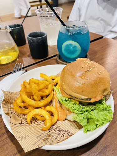 Opinii despre Six by Nik Coffee în Kota Bharu - Gastronomi dan perhotelan