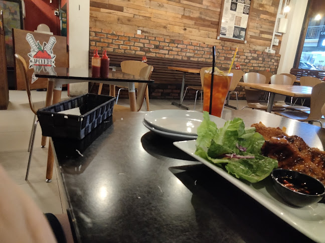 Jacknife Bar & Grill - Gastronomi dan perhotelan