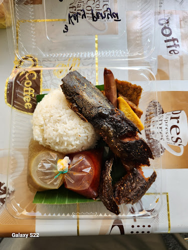 Comentarii opinii despre Kedai Pendatang Haram