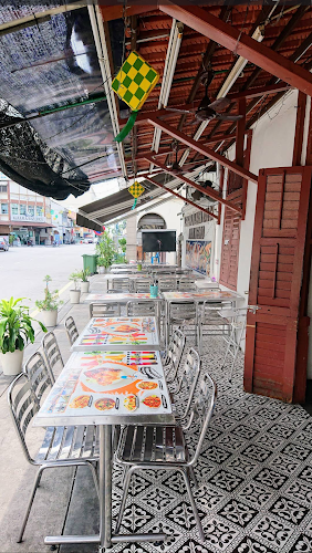 Liga Maju Nasi Dalca Ayam Negro - Gastronomi dan perhotelan