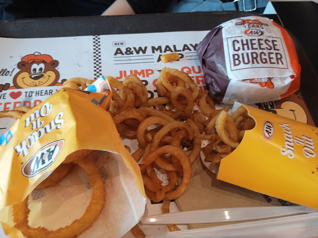 Comentarii opinii despre A&W Inanam