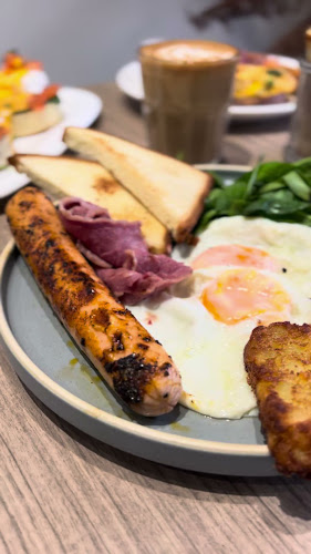 Comentarii opinii despre Emilyns & Cafe