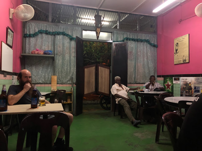 Sinhalese Bar - Gastronomi dan perhotelan