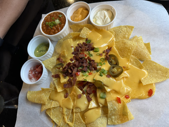 Hungry Bacon - Gastronomi dan perhotelan