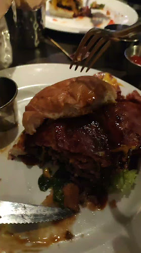 Hard Rock Cafe - Gastronomi dan perhotelan