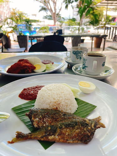 Opinii despre PANG Hainan Coffee & Nasi Lemak (Morning) în Tanjung Bungah - Gastronomi dan perhotelan