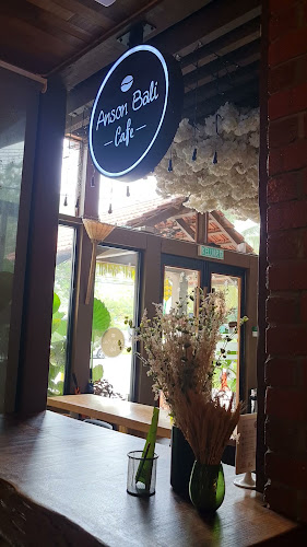 Bali Bali Cafe - Gastronomi dan perhotelan
