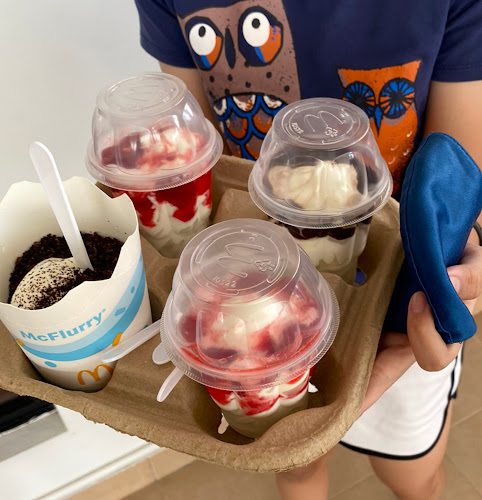 Comentarii opinii despre McDonald's Educity JB DT