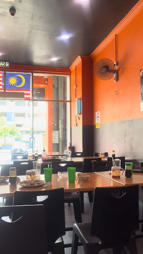 Opinii despre Mat Rock Special Ayam Goreng Kunyit Seksyen 7 Shah Alam în Shah Alam - Gastronomi dan perhotelan