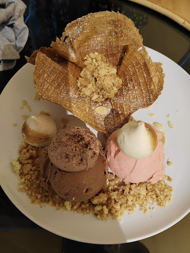 Cest Si Bon Ipoh - Gastronomi dan perhotelan