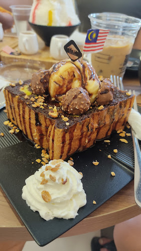 DEKÕRI Premium Café - Eco Galleria, Iskandar Puteri, Johor. - Gastronomi dan perhotelan