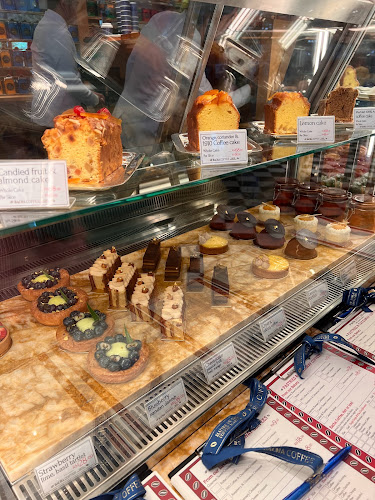 Suria Klcc, Menara Berkembar Petronas, Lot G47, Ground Floor, 47, Jln Ampang, Kuala Lumpur City Centre, 50450 Kuala Lumpur, Federal Territory of Kuala Lumpur