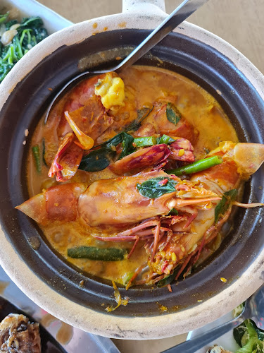 Uncle Ng Restaurant 皇廷囍宴海鲜酒家 - Gastronomi dan perhotelan