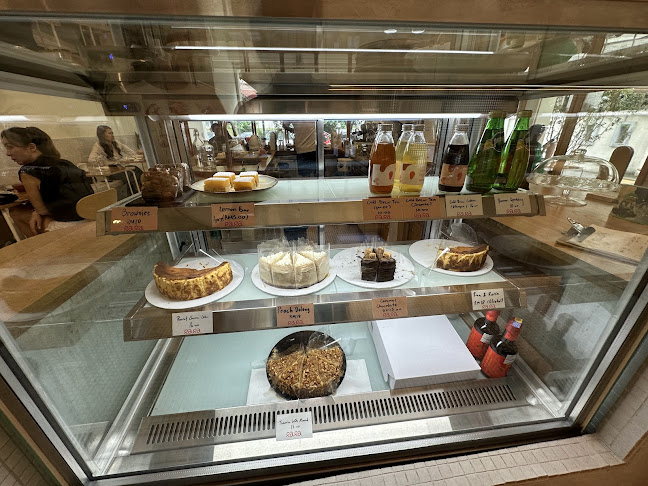 RaRa Coffee Bandar Utama - Gastronomi dan perhotelan