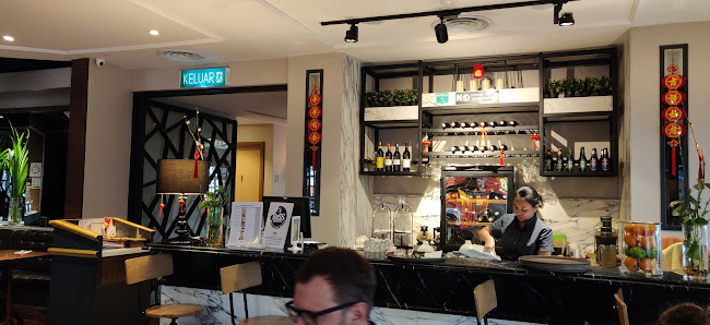 Bonzer Restaurant • Kingwood Hotel - Miri