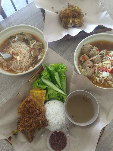 Comentarii opinii despre RUMAH MAKAN AYAM PENYET SAMBAL MIMPI DORA MJ