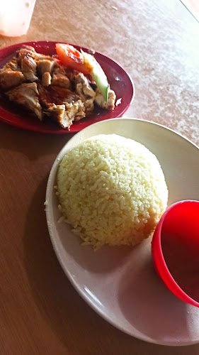 Nasi Ayam Nadia - Gastronomi dan perhotelan