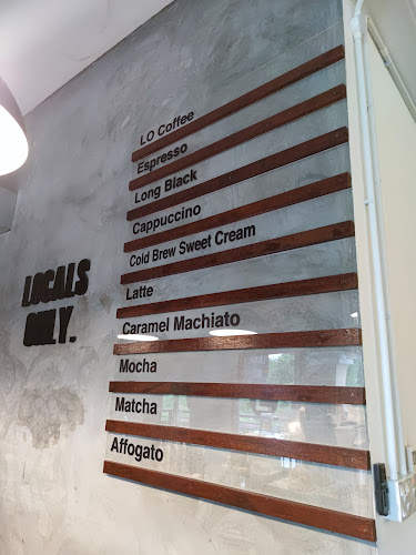 Comentarii opinii despre Locals Only