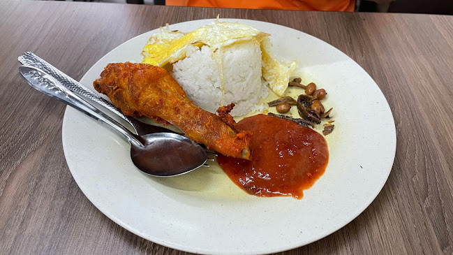 Comentarii opinii despre Al-Baik Di Bistro Restaurant